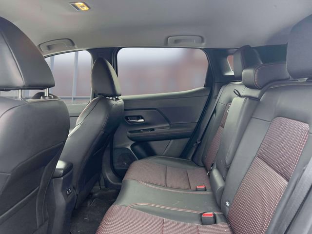 Used 2025 Nissan Kicks SR AWD/4WD image 12