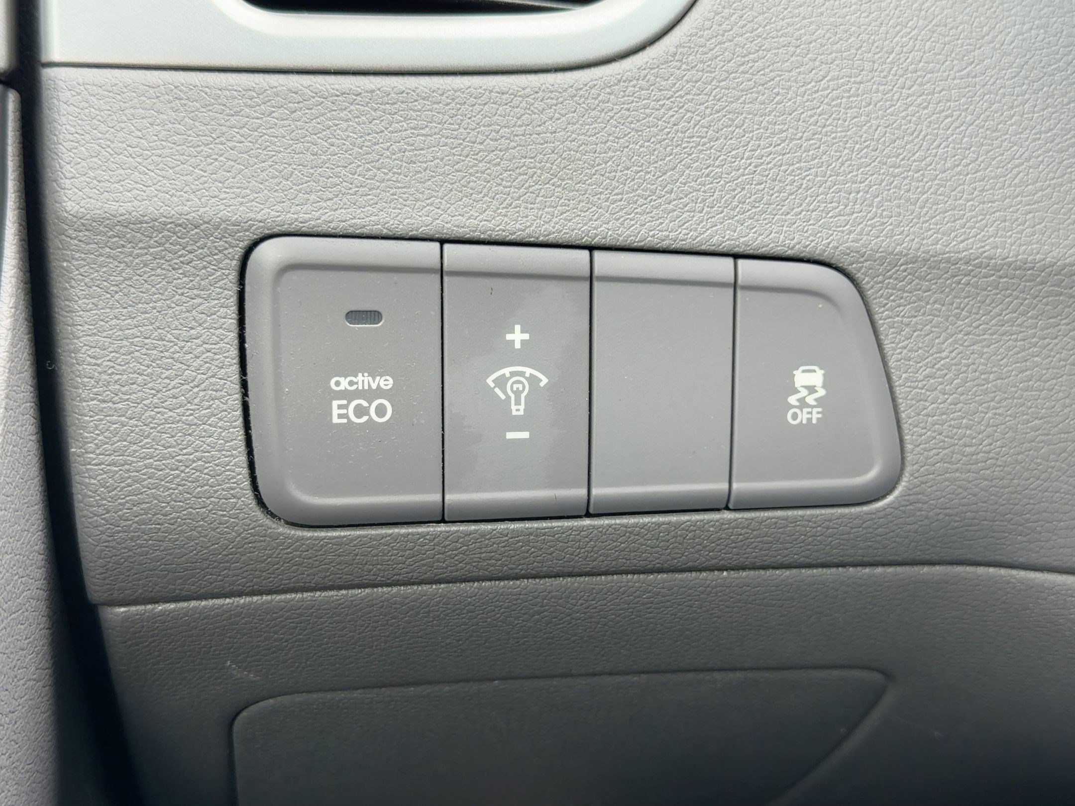 Used 2015 Hyundai Elantra SE w/ Option Group 02 image 16