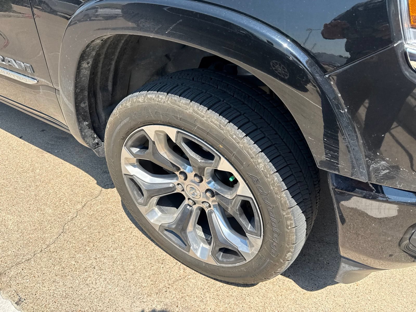 Used 2019 RAM 1500 Limited w/ Advanced Safety Group RWD image 6