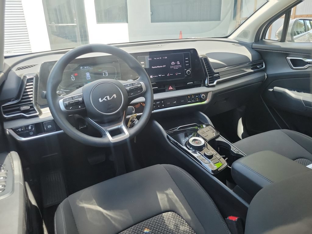 Certified 2024 Kia Sportage LX FWD image 11