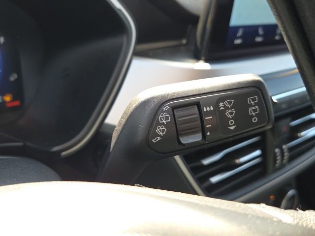 Used 2020 Ford Escape SE Sport image 43