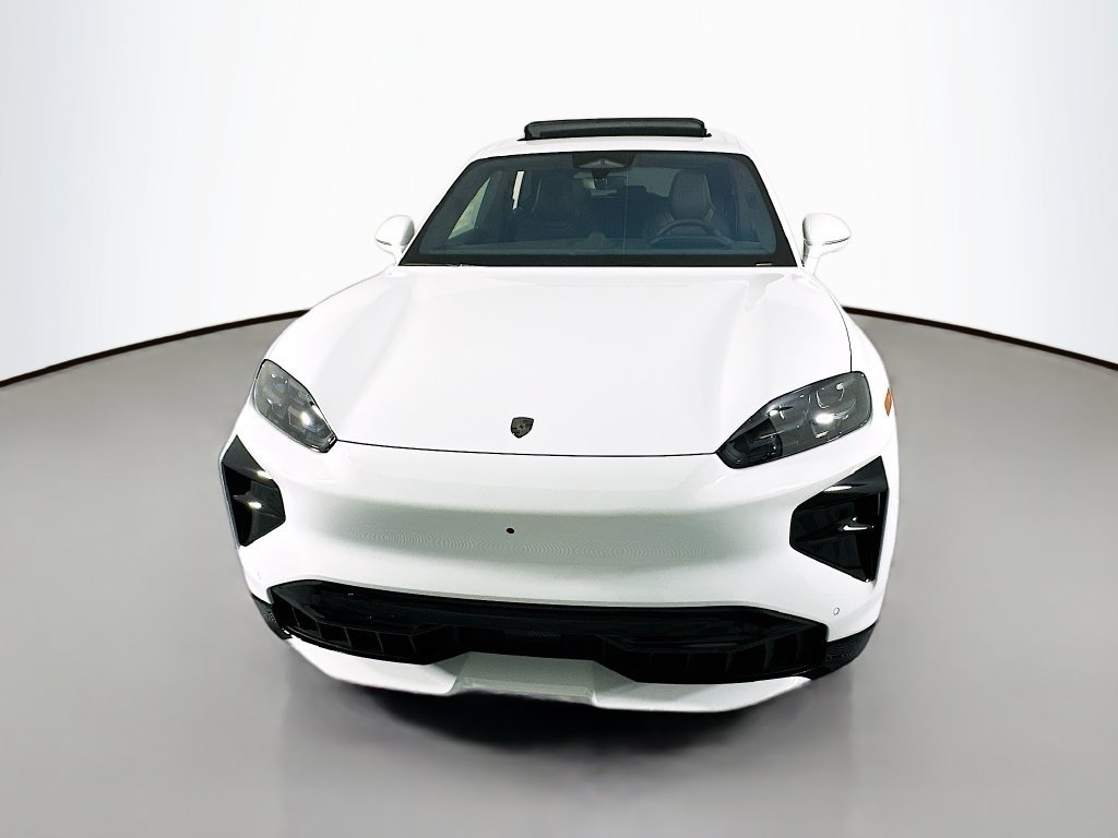 New 2026 Porsche Cayenne Turbo AWD/4WD image 6
