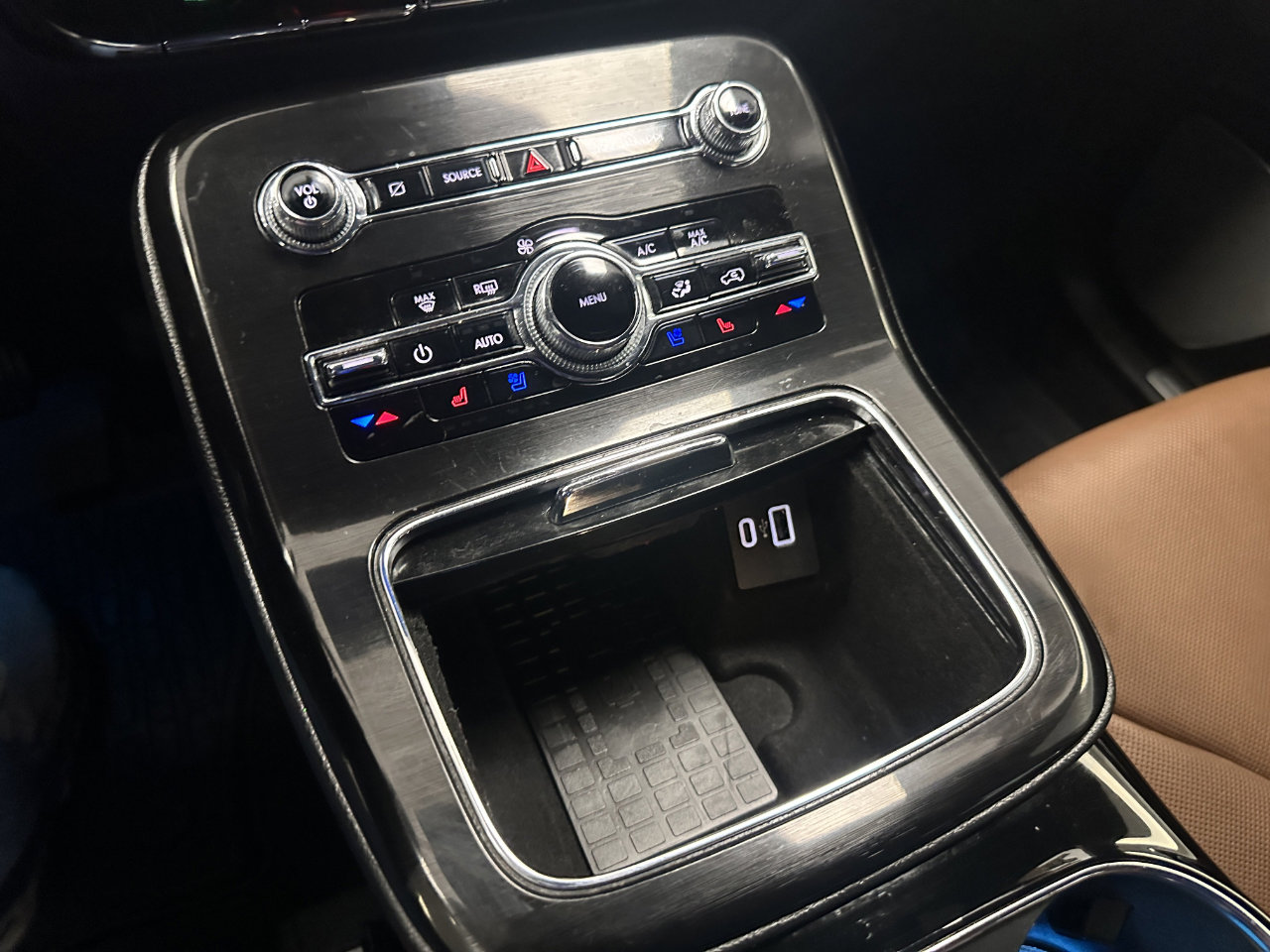 Used 2023 Lincoln Nautilus Reserve w/ Equipment Group 202A image 50