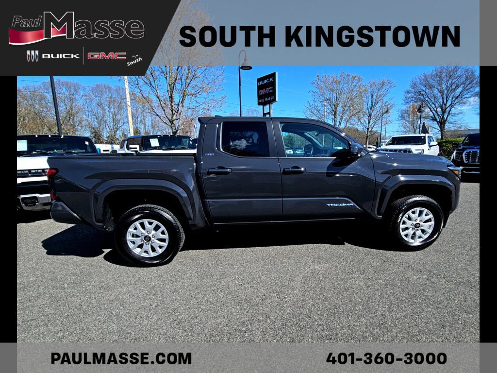 Used 2025 Toyota Tacoma SR5 AWD/4WD image 7