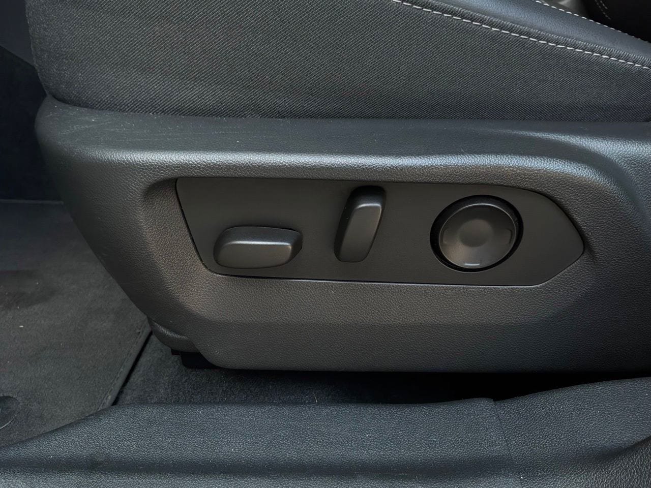 Used 2024 Buick Envision Preferred AWD/4WD image 11