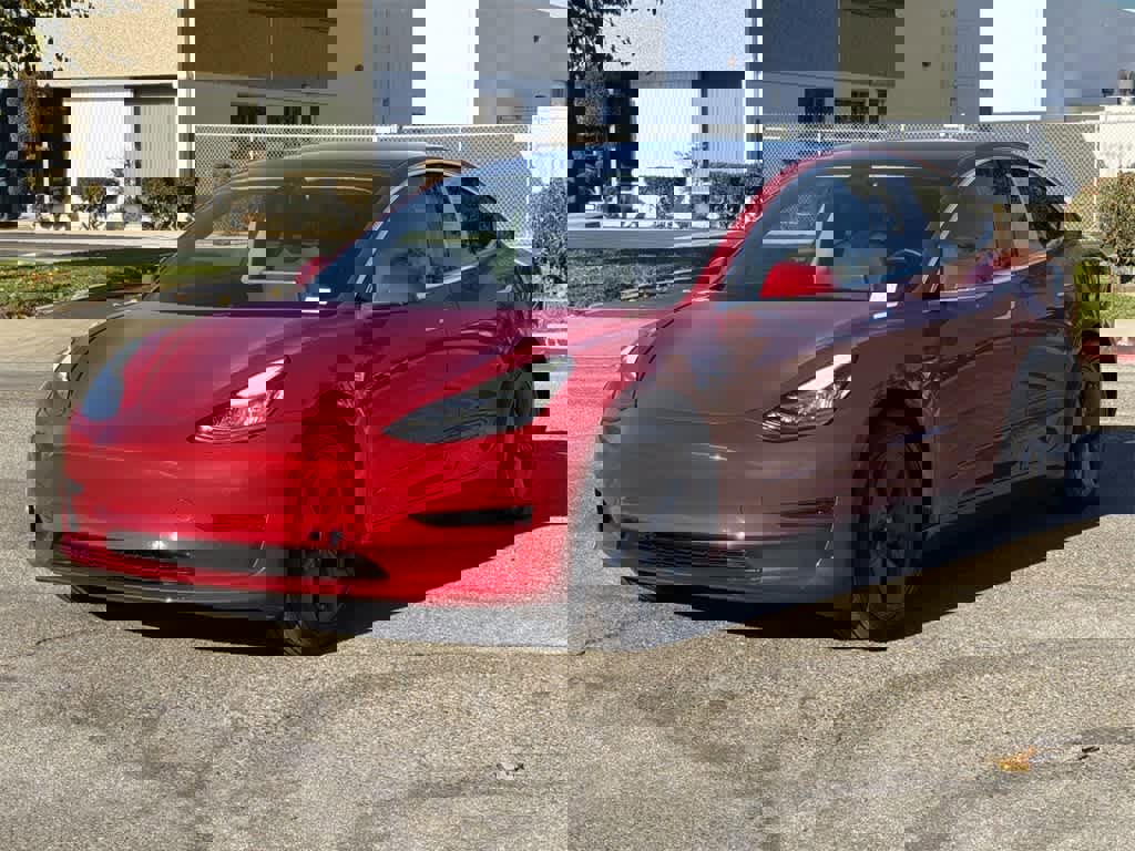 Used 2020 Tesla Model 3 Standard Range Plus image 8