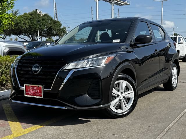 Used 2024 Nissan Kicks S FWD image 2