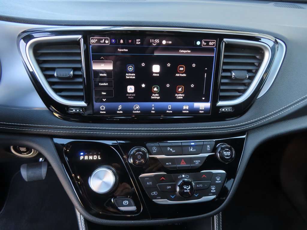 Certified 2025 Chrysler Pacifica Limited image 19