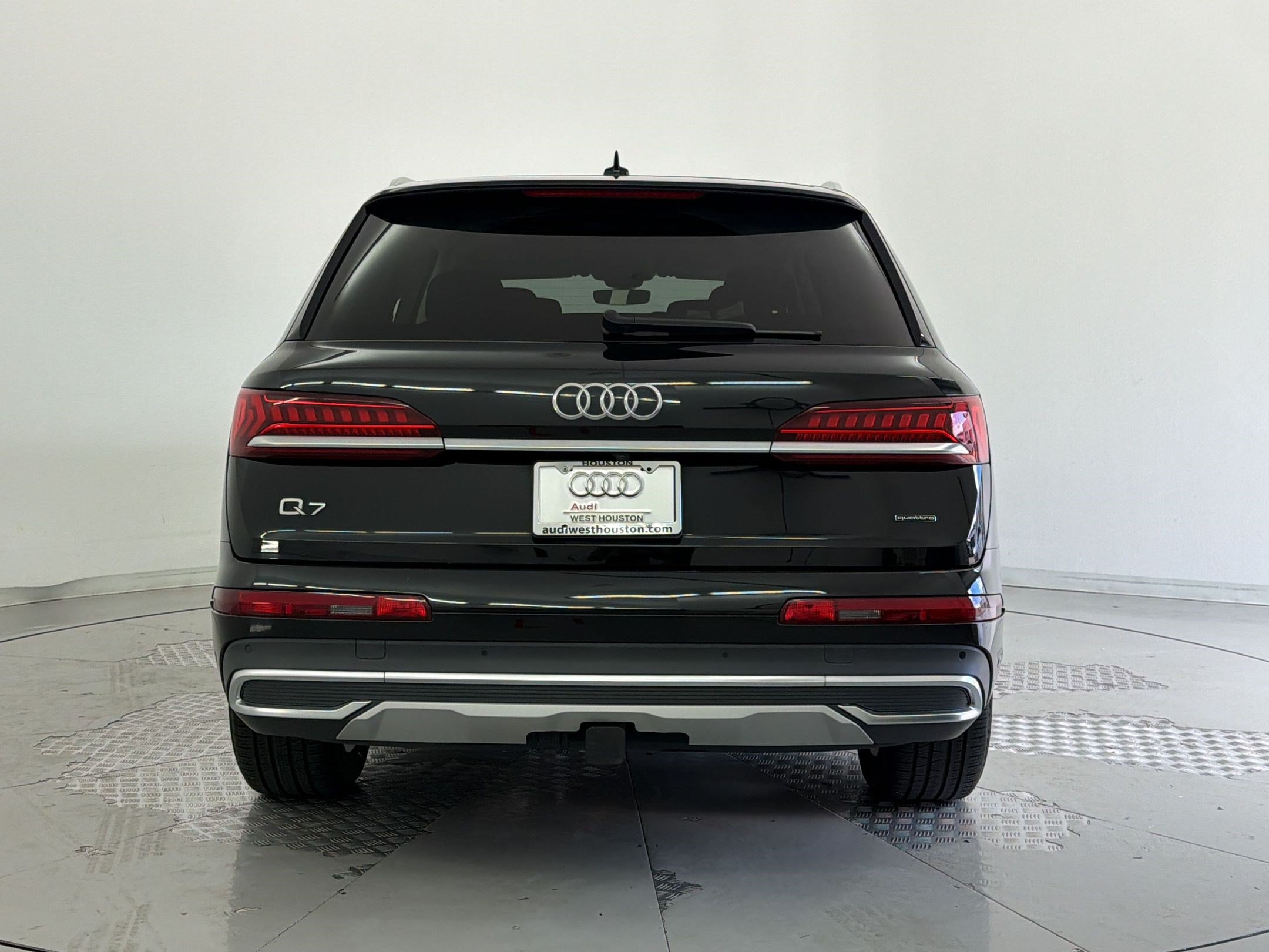 Used 2024 Audi Q7 2.0T Premium w/ Convenience Package AWD/4WD image 9