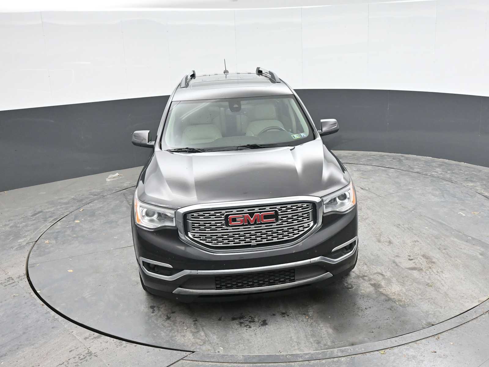 Used 2017 GMC Acadia Denali w/ Technology Package AWD/4WD image 17