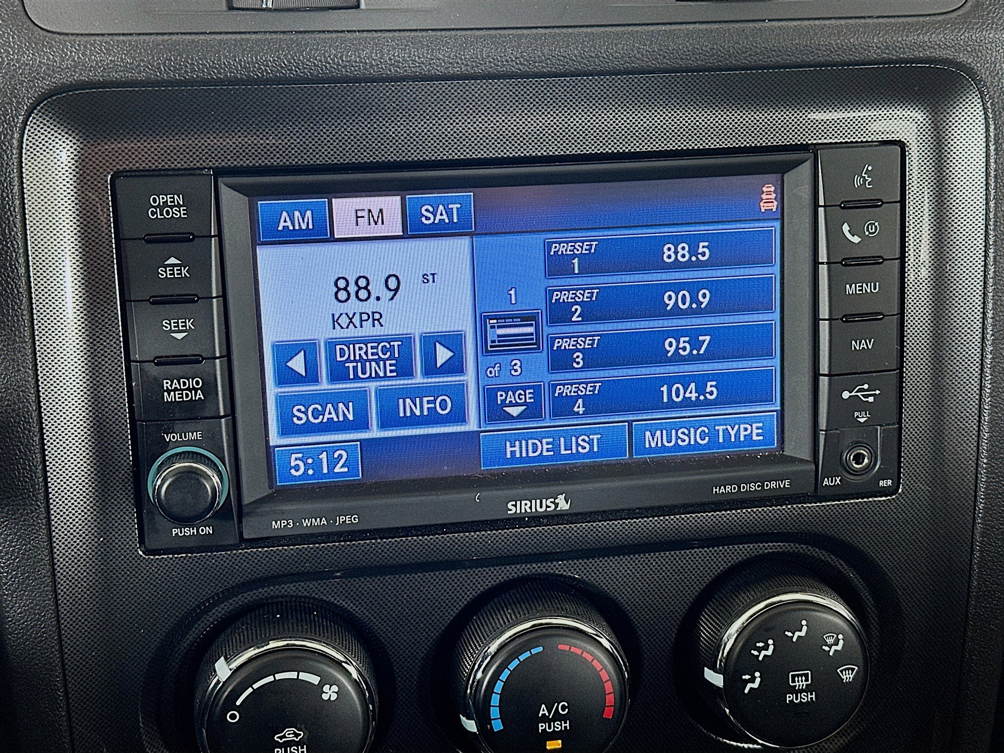 Used 2010 Dodge Challenger R/T RWD image 19