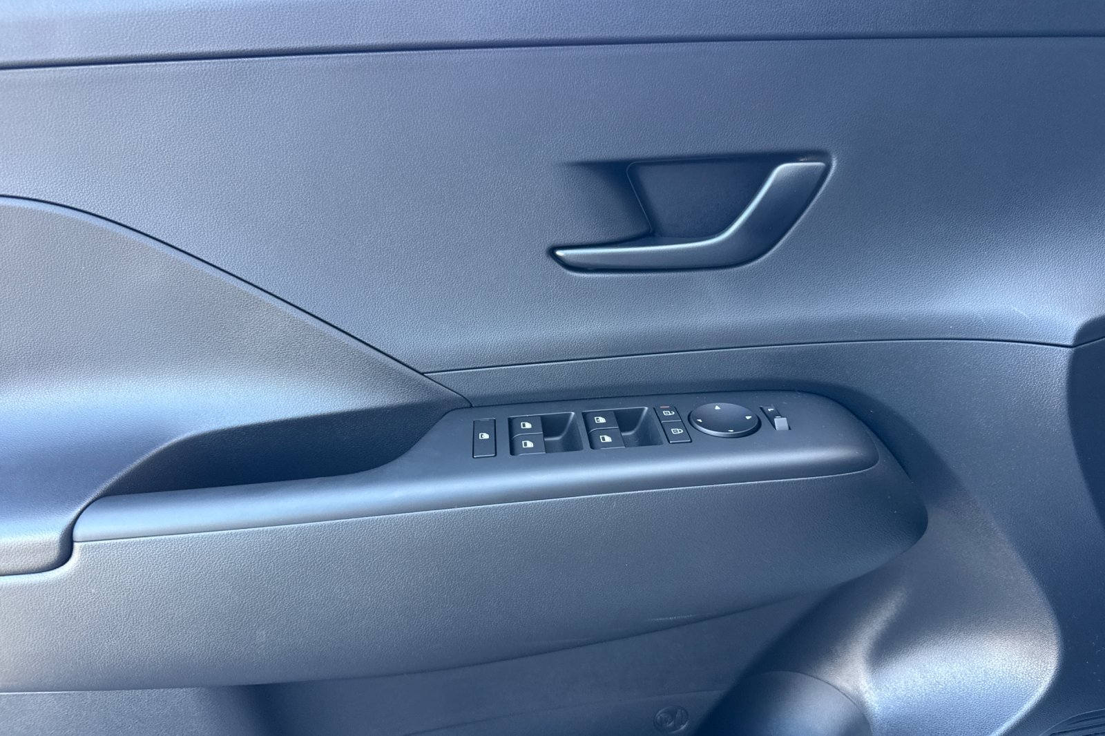 Used 2026 Hyundai Kona SE FWD image 14