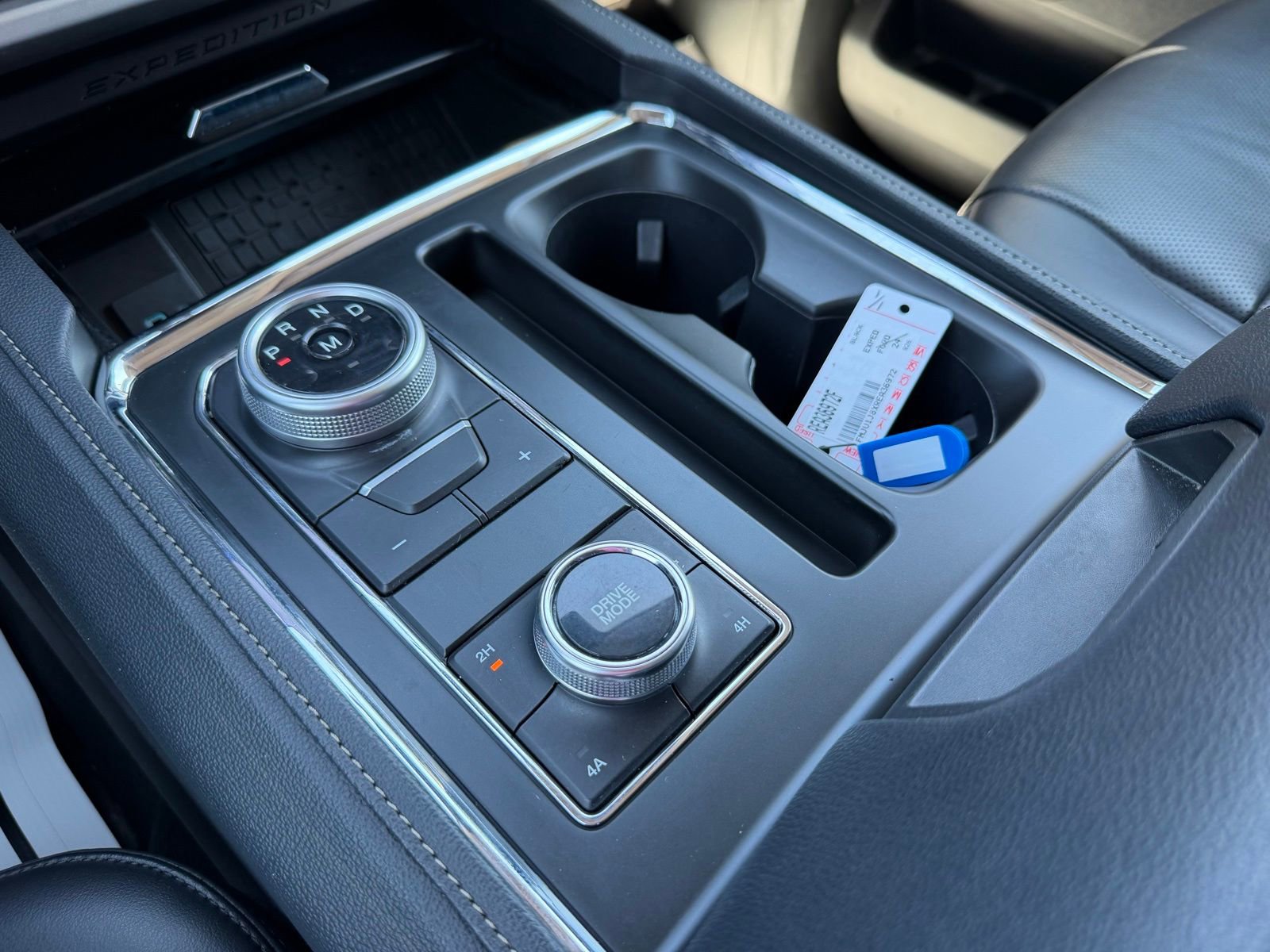 Used 2024 Ford Expedition XLT AWD/4WD image 26