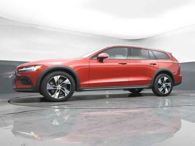 Used 2024 Volvo V60 B5 Cross Country Plus w/ Climate Package AWD/4WD image 38