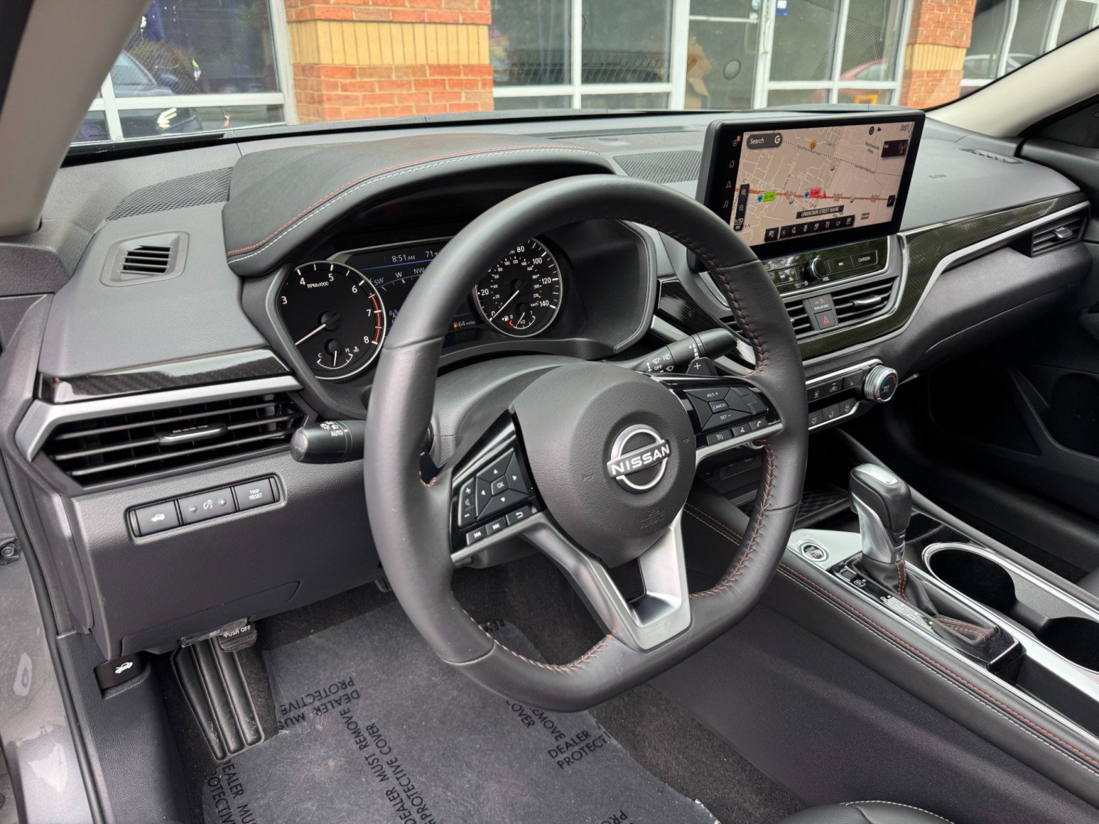Used 2023 Nissan Altima 2.5 SR w/ SR Premium Package FWD image 13