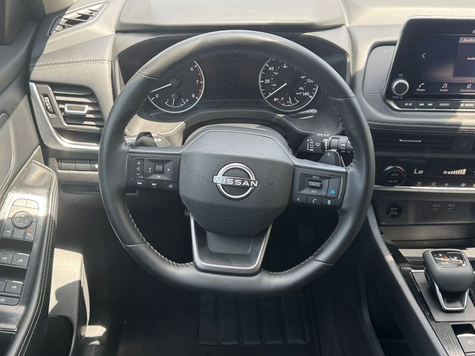 Used 2025 Nissan Rogue SV FWD image 30