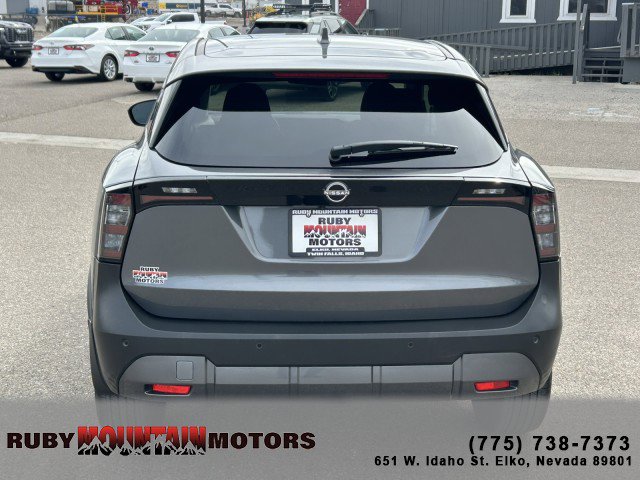 Used 2025 Nissan Kicks SV image 6
