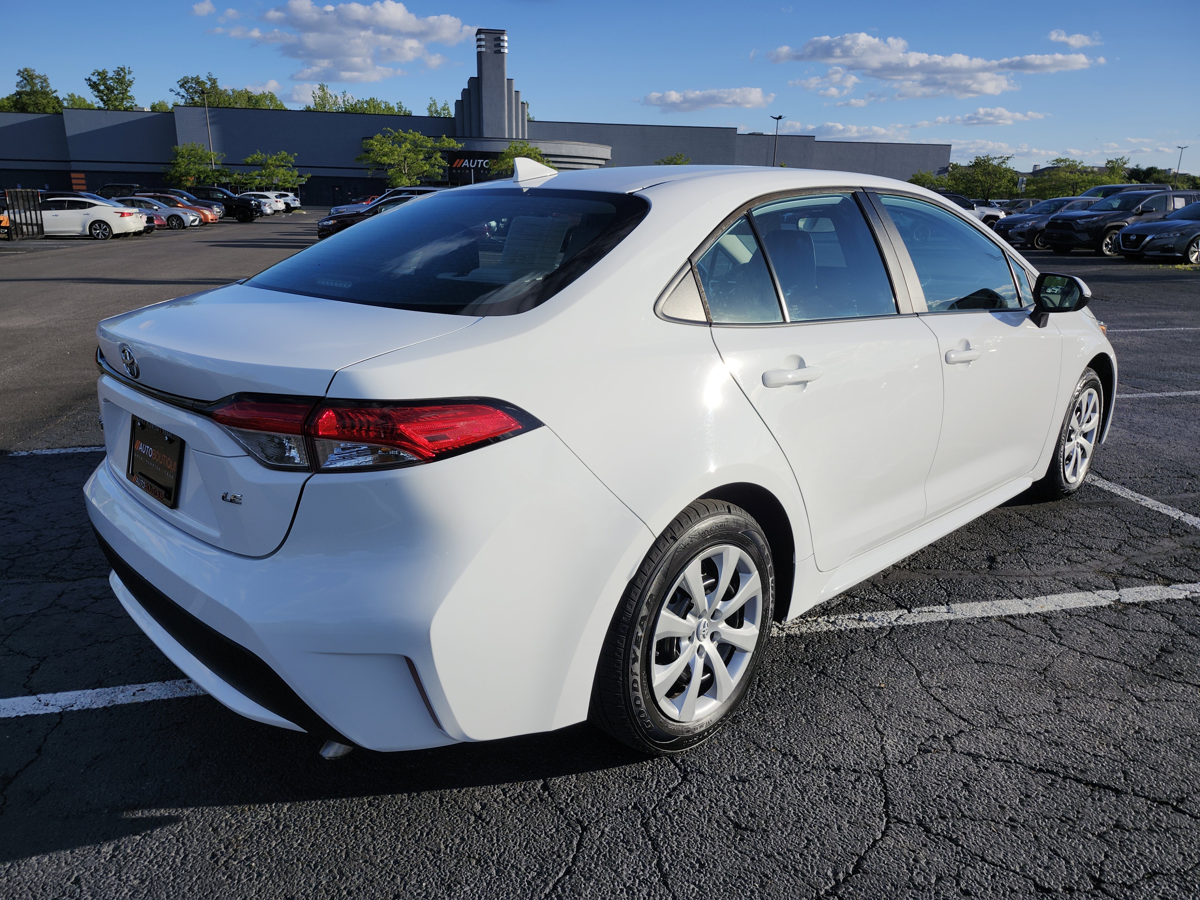 Used 2022 Toyota Corolla LE FWD image 14