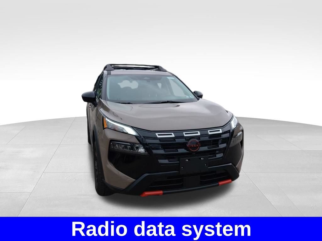 Used 2026 Nissan Rogue SV AWD/4WD image 4