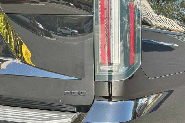 New 2026 Cadillac Escalade Sport w/ LPO, ONYX Package AWD/4WD image 29