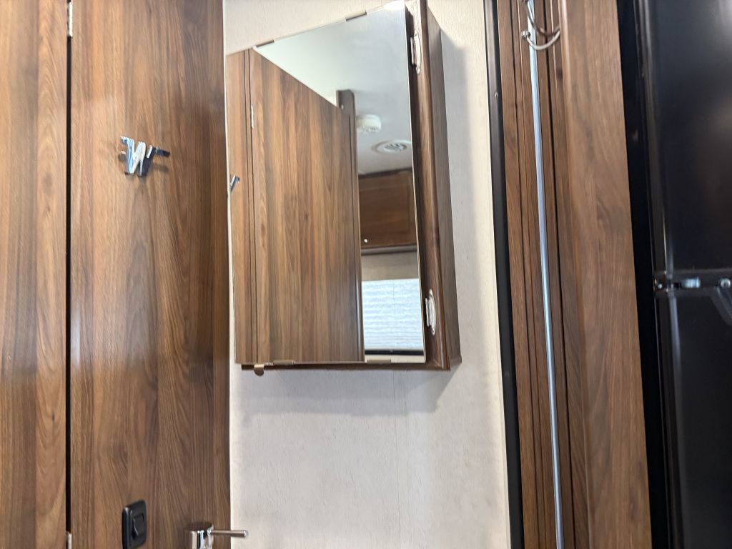 Used 2019 Mercedes-Benz Sprinter 170 image 63