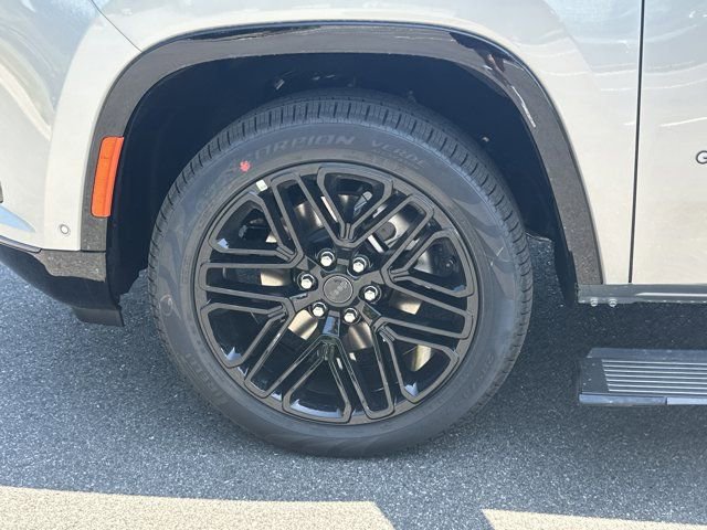 New 2026 Jeep Grand Wagoneer Limited AWD/4WD image 12