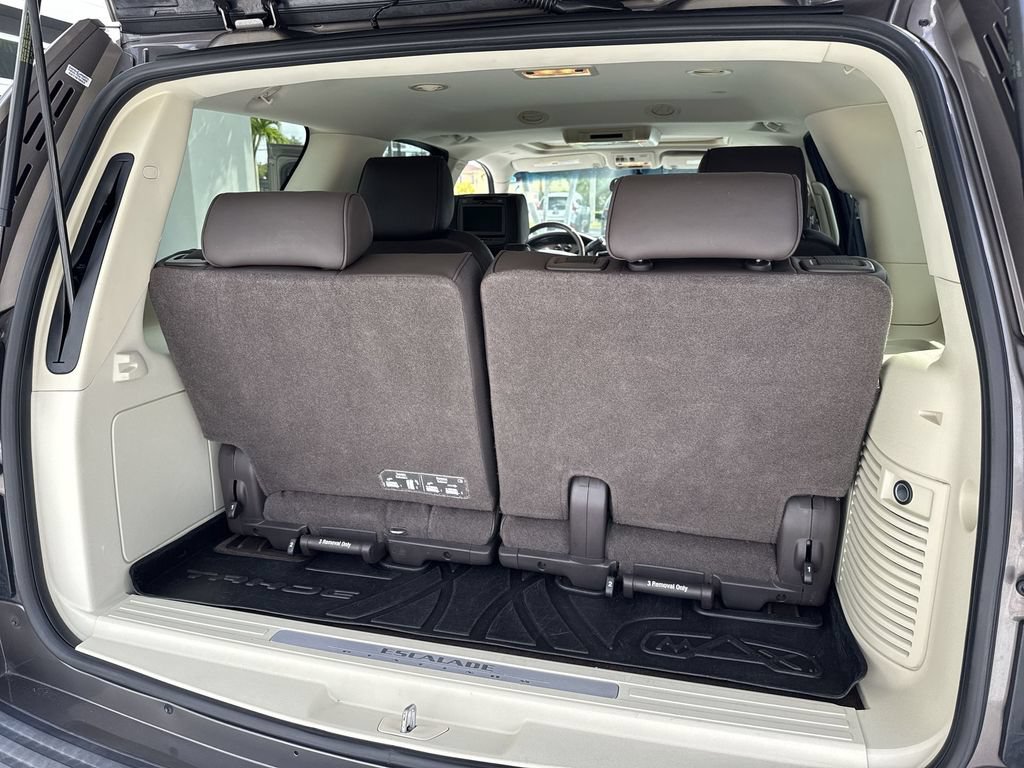 Used 2013 Cadillac Escalade Platinum RWD image 58