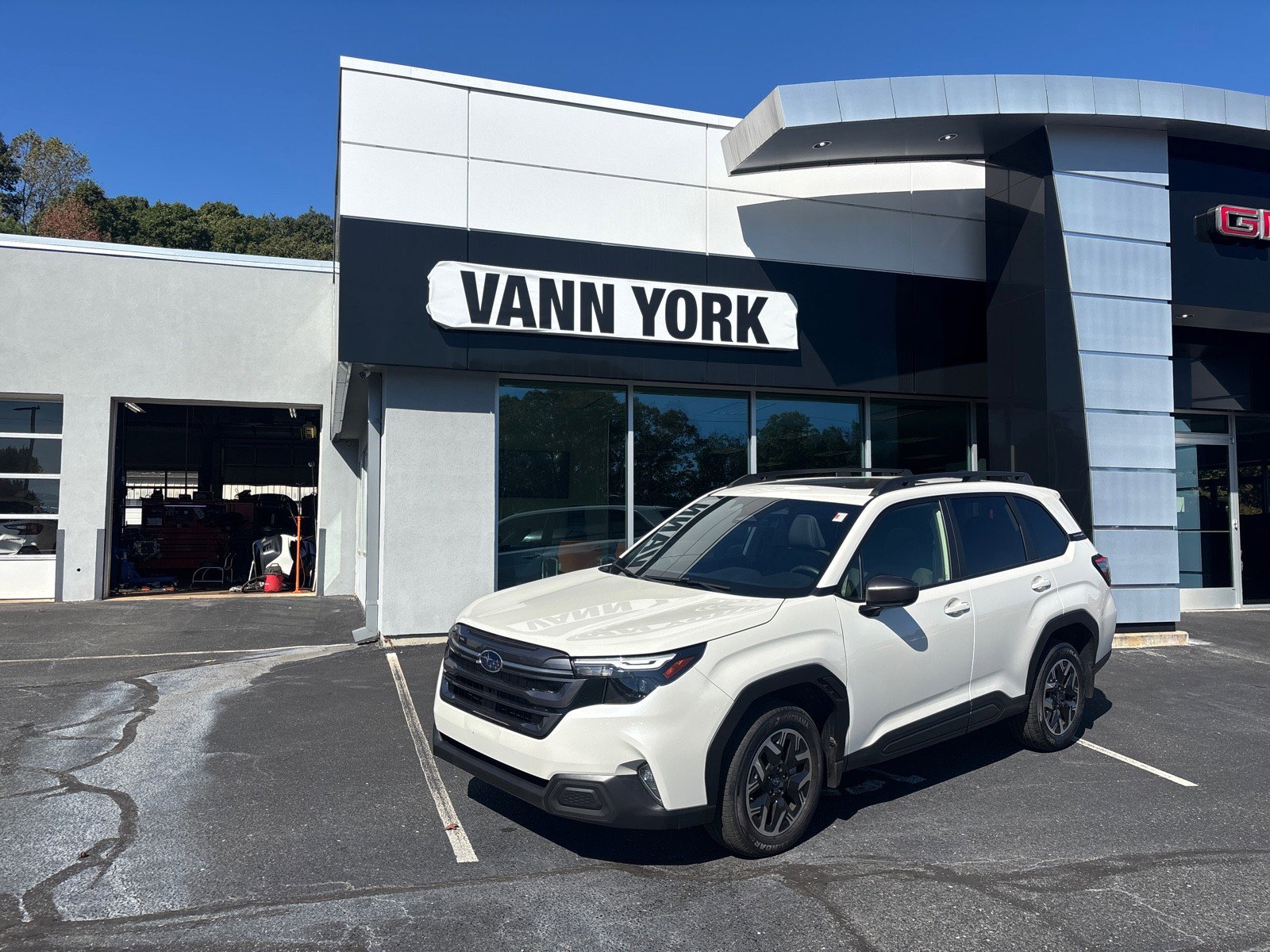 Used 2025 Subaru Forester Premium w/ Convenience Package #1