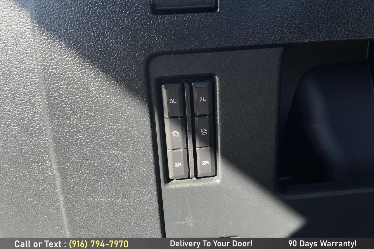 Used 2020 Ford Expedition Limited image 12