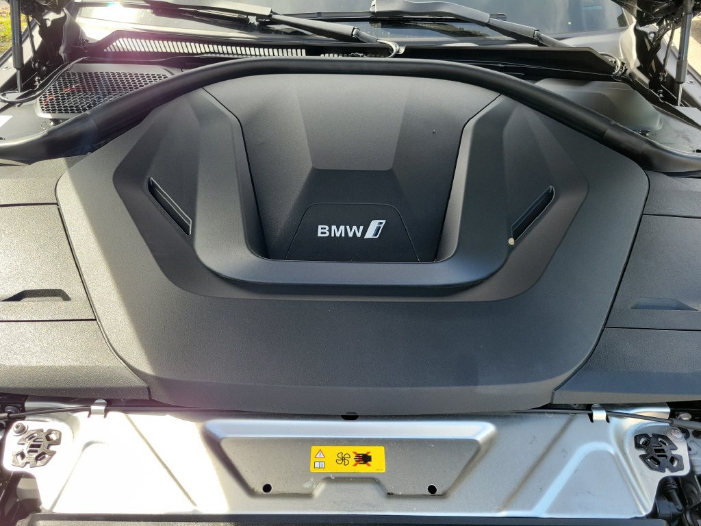 Used 2025 BMW i4 eDrive40 RWD image 39
