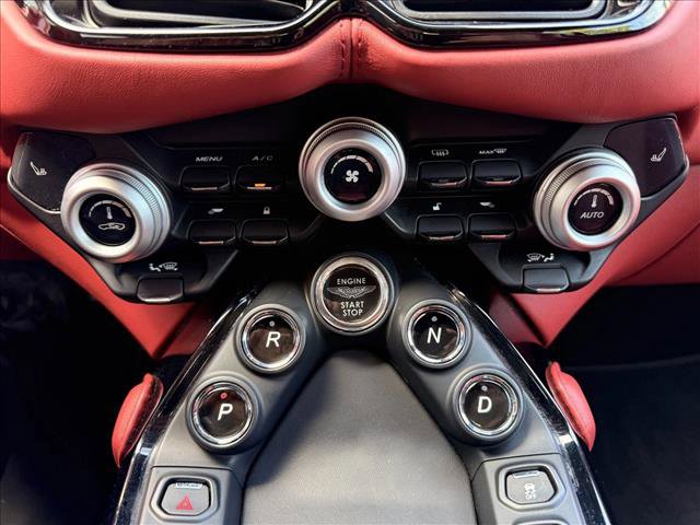 Used 2023 Aston Martin V8 Vantage Coupe RWD image 19