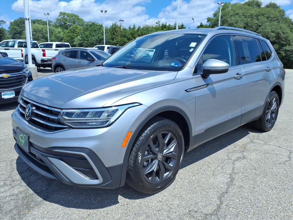 Used 2024 Volkswagen Tiguan Wolfsburg Edition AWD/4WD image 10