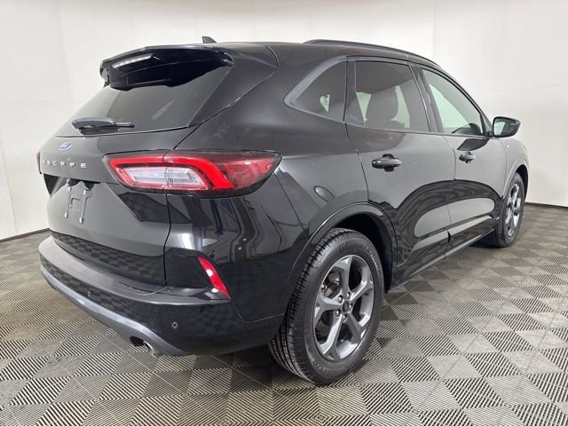 Used 2023 Ford Escape ST-Line w/ Tech Pack #1 image 3