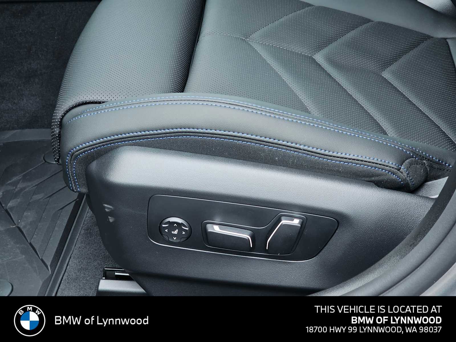 New 2026 BMW i5 eDrive40 w/ M Sport Package AWD/4WD image 24