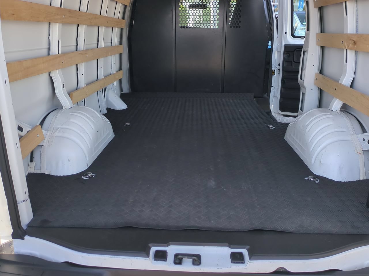 Used 2025 Chevrolet Express 2500 w/ Driver Convenience Package RWD image 23