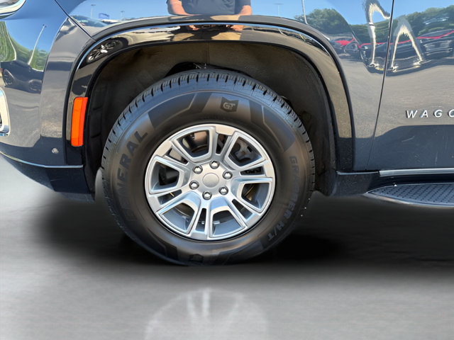 Used 2023 Jeep Wagoneer 4WD image 29