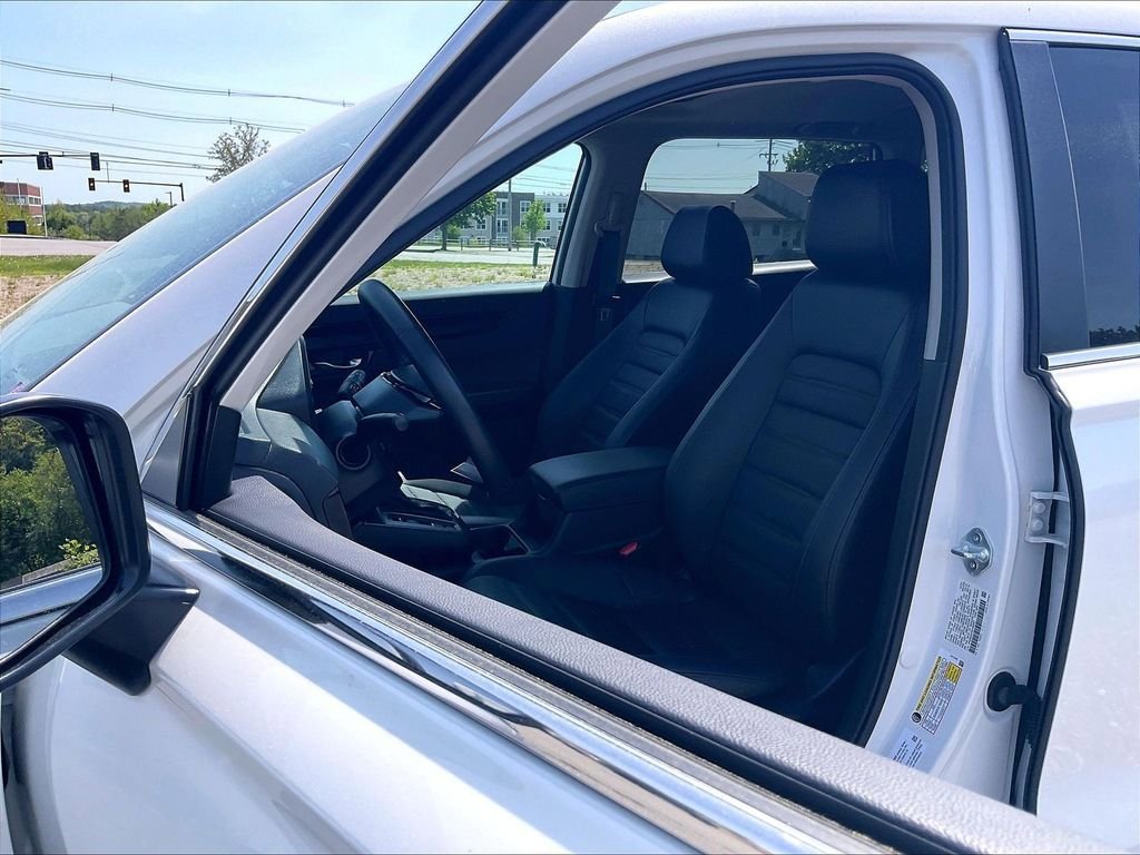Used 2025 Honda CR-V EX-L image 10