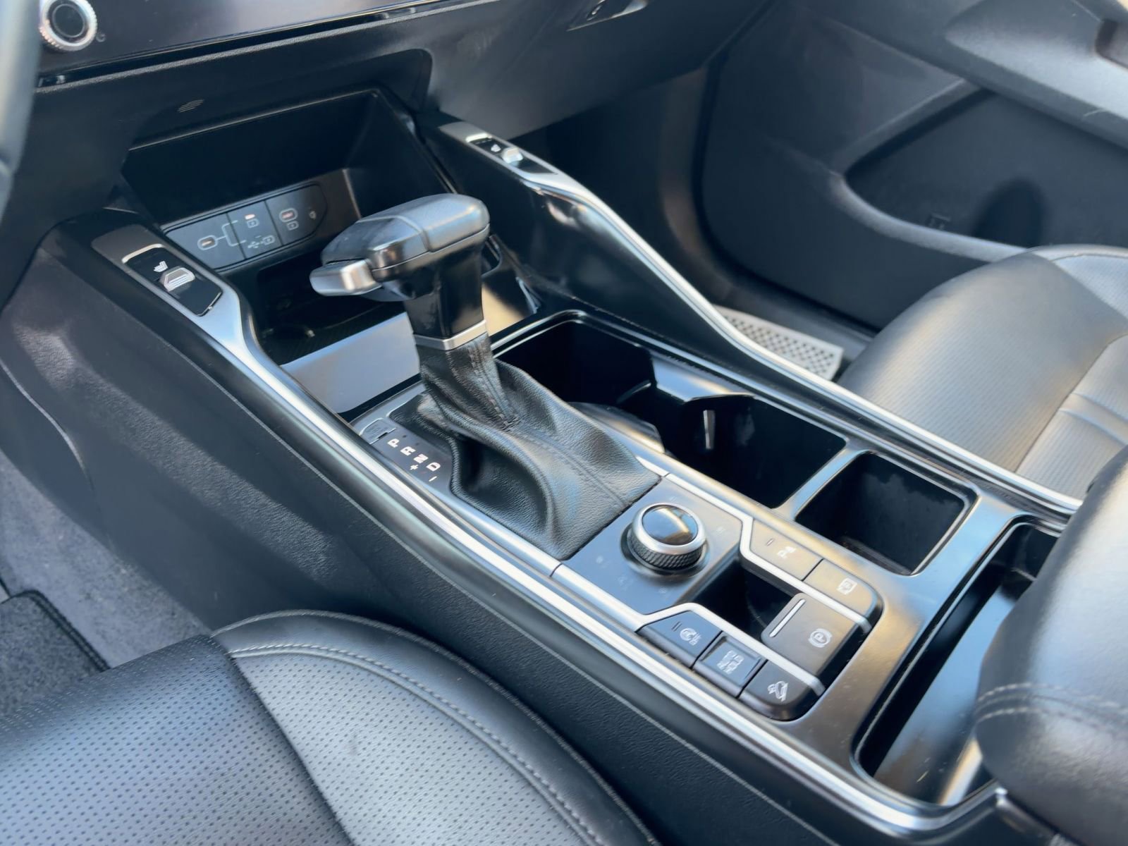 Used 2024 Kia Sorento S image 22