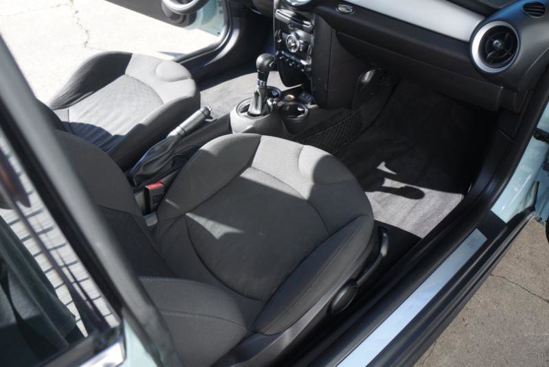 Used 2013 MINI Cooper Hardtop image 6