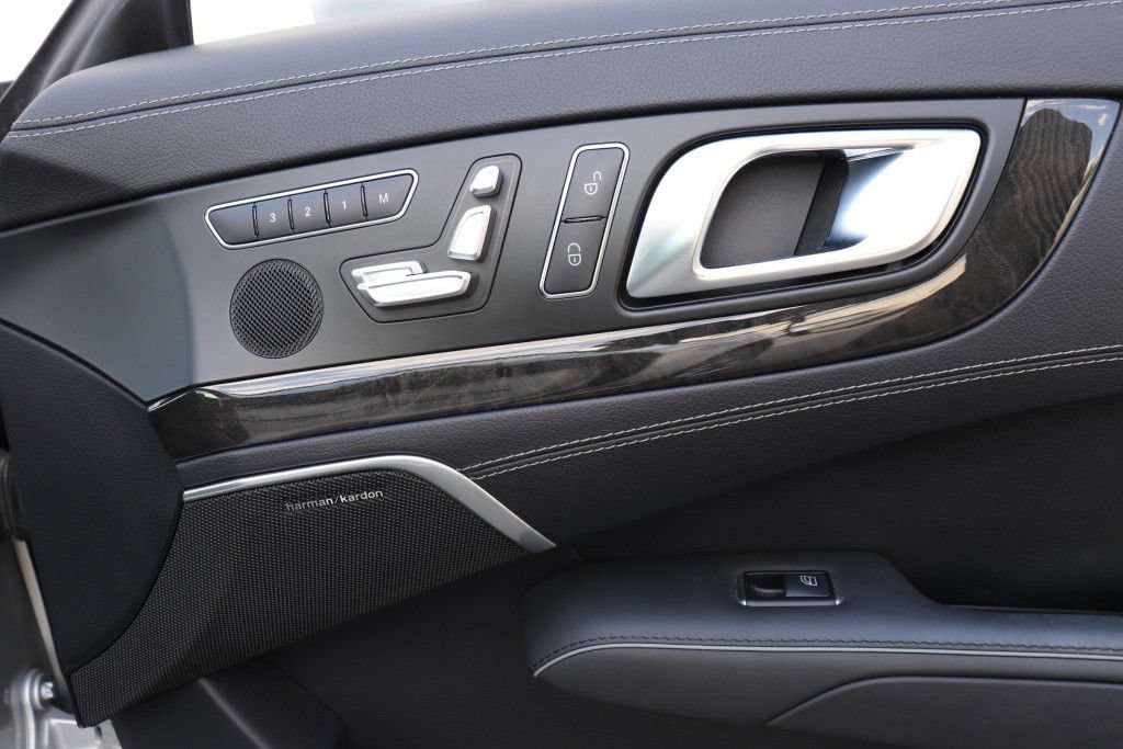Used 2014 Mercedes-Benz SL 550 w/ Driver Assistance Package image 38