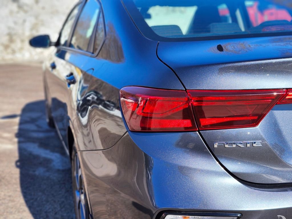 Used 2019 Kia Forte LXS image 9