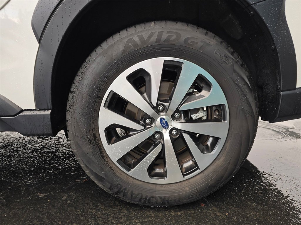 Used 2025 Subaru Outback Premium image 6