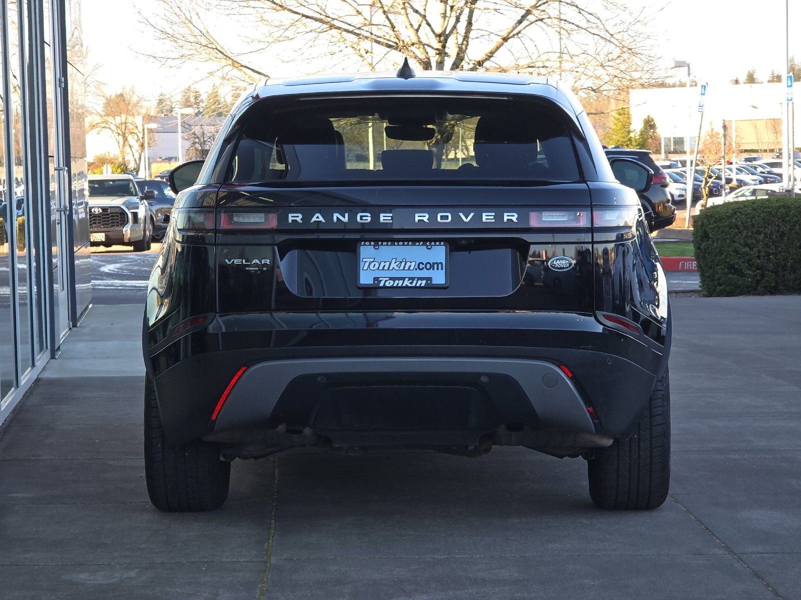 Used 2020 Land Rover Range Rover Velar S image 4