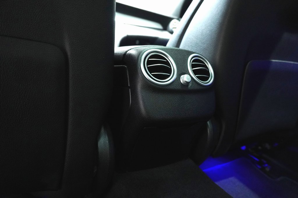 Used 2020 Mercedes-Benz C 300 4MATIC Sedan image 16