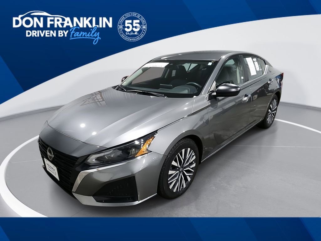Used 2024 Nissan Altima 2.5 SV FWD image 1