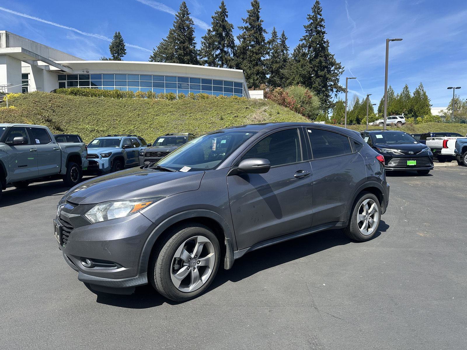 Used 2017 Honda HR-V EX image 1
