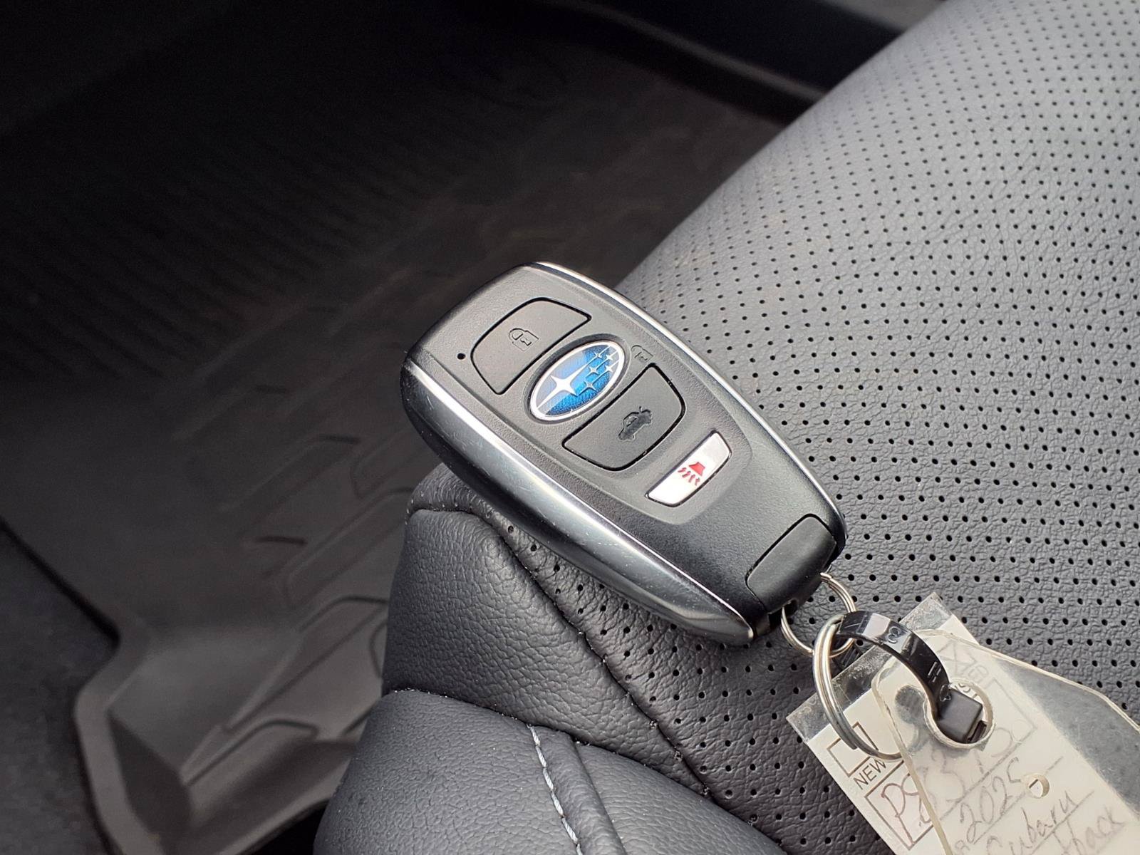 Used 2025 Subaru Outback Limited AWD/4WD image 19