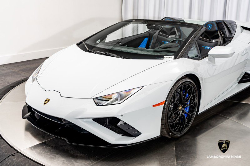 Used 2022 Lamborghini Huracan EVO image 10