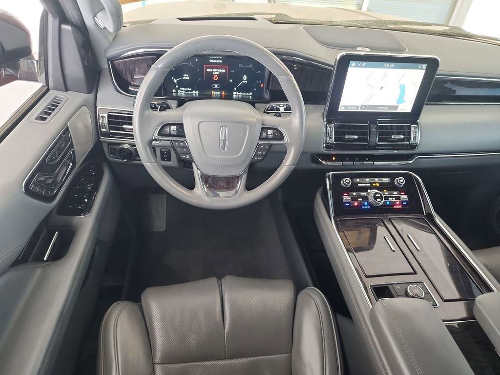 Used 2019 Lincoln Navigator L Reserve w/ Cargo Package image 10