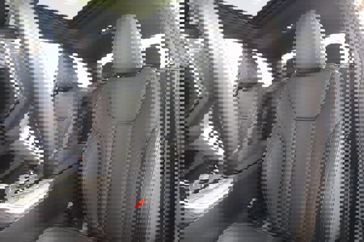 Used 2025 BMW M240i Coupe image 34